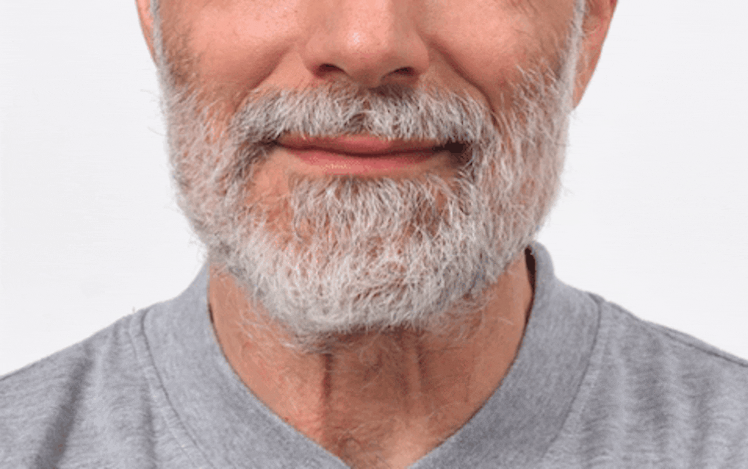 giphy 1 Miehen kasvoille saadaan hymy kuvanmuokkauksessa.